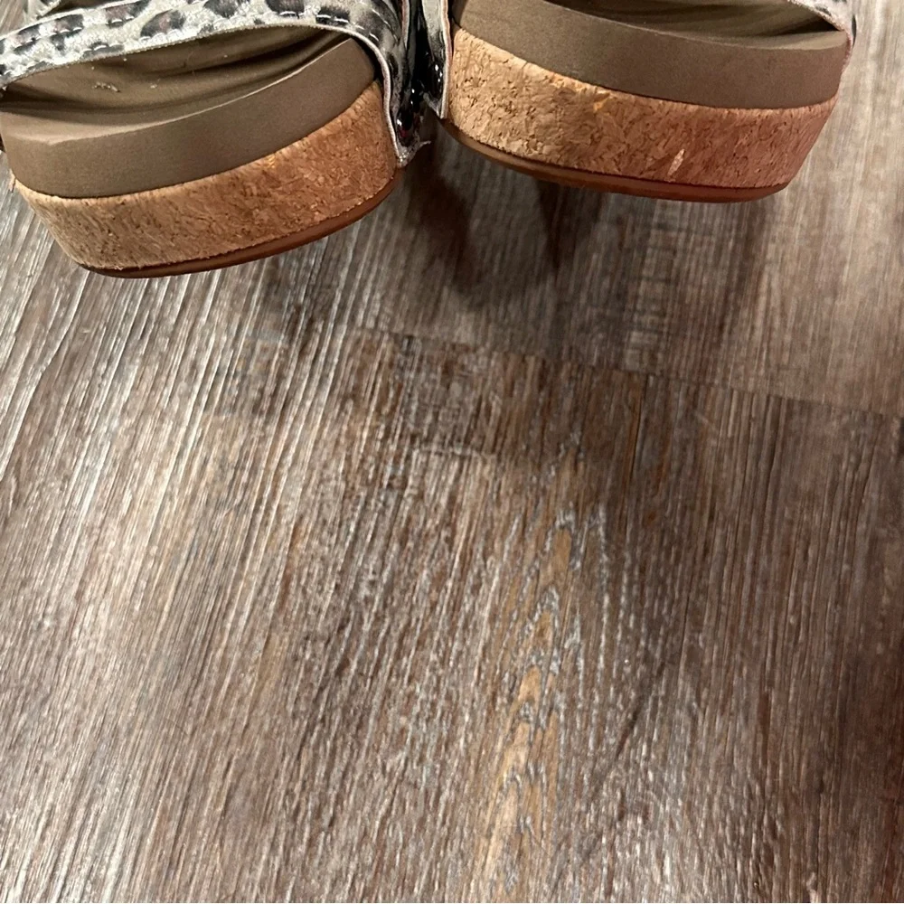 Boutique by Corkys Animal Print Wedge Sandals 8 - Picture 6 of 6